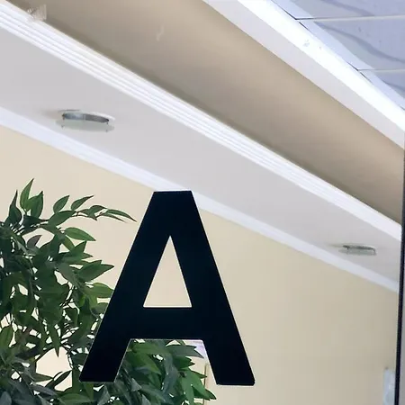 Apartament Centrum Grzybowska 바르샤바