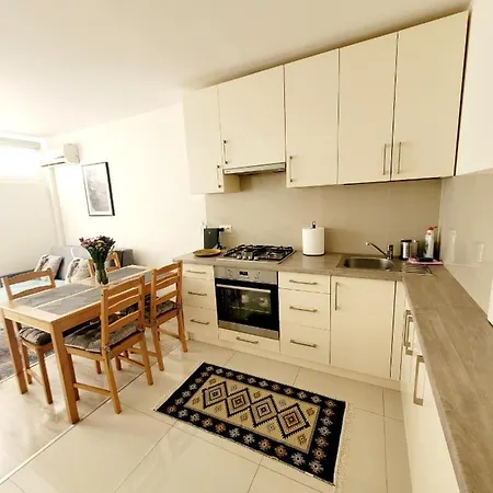 Apartament Centrum Grzybowska 아파트