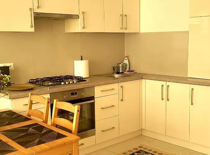 Apartament Centrum Grzybowska شقة وارسو